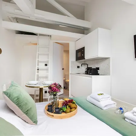 Saint Charles Expo Apartment *