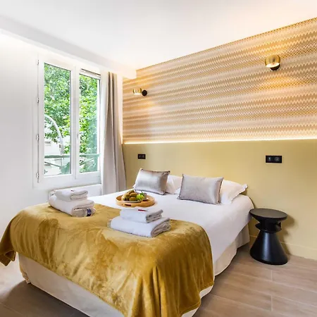 Saint Charles Expo Apartment *